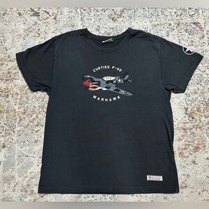 Red Canoe P-40 Warhawk Short Sleeve
Graphic T-Shirt Size XL